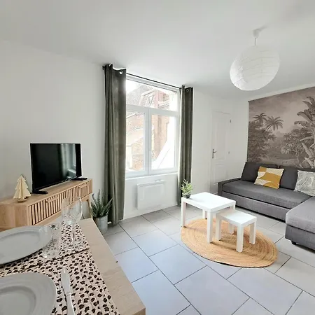 Cozy - 300 Meters From Metro Center