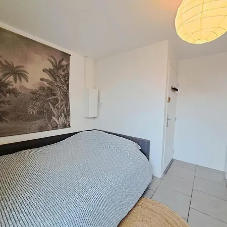 Cozy - 300 Meters From Metro Center *