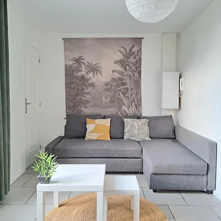 Cozy - 300 Meters From Metro Center *
