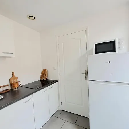 Appartamento Cozy - 300 Meters From Metro Center