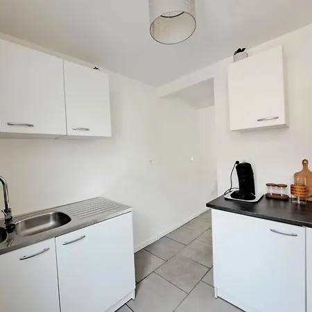 Cozy - 300 Meters From Metro Center *