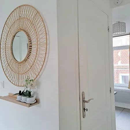 Cozy - 300 Meters From Metro Center Διαμέρισμα