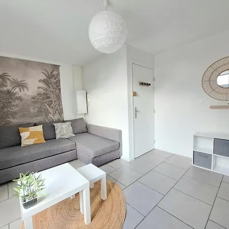Διαμέρισμα Cozy - 300 Meters From Metro Center *